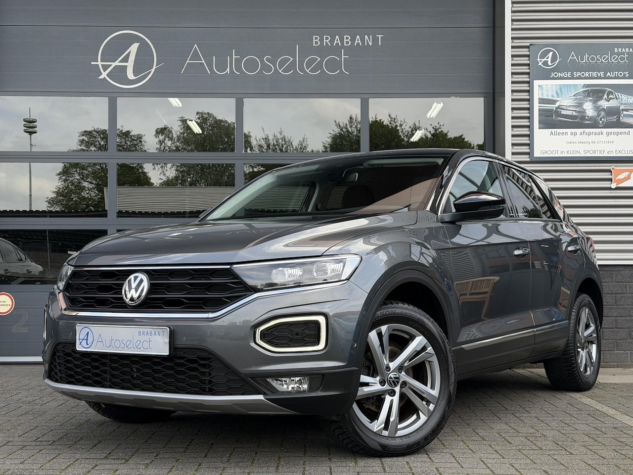 Volkswagen T-Roc - 1.5 TSI Style Navi | Camera | Dealer onderhouden - AutoWereld.nl