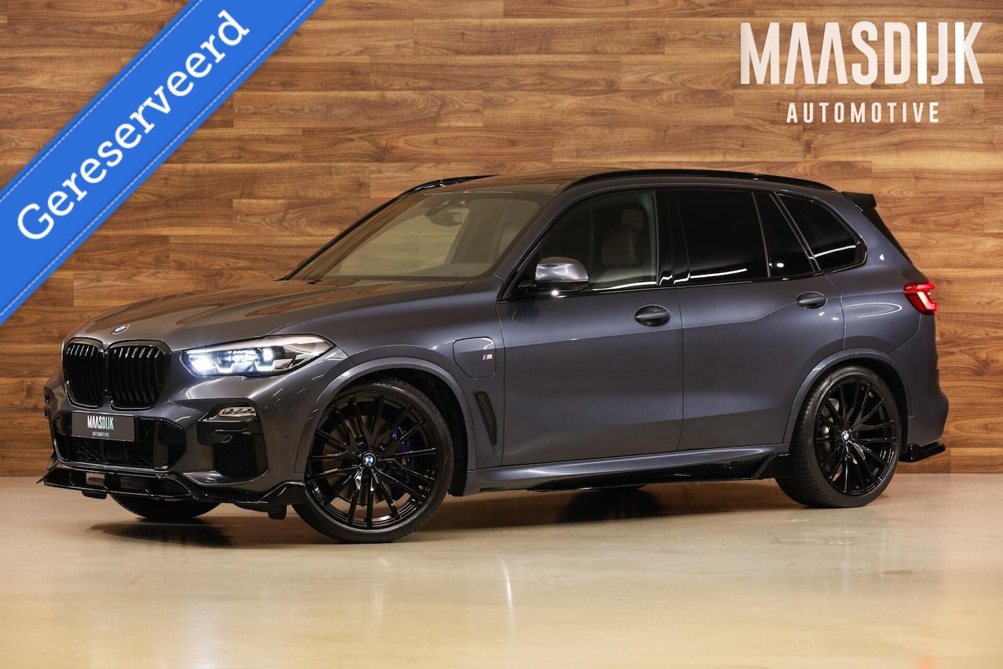BMW X5 - xDrive45e M-Sport|Lane Assist|Pano|H&K|360|Alcantara| - AutoWereld.nl