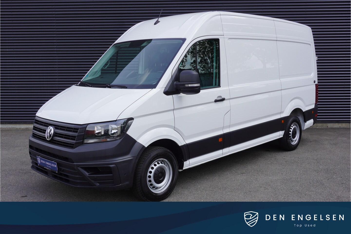 Volkswagen Crafter - 140pk Automaat L3H3/L2H2 Apple Carplay Camera Airco Laadruimte betimmering Parkeersensoren - AutoWereld.nl