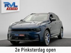 Lynk & Co 01 - 1.5 261PK Plug-in Hybrid *Zwarte Hemel* 360 Camera Pano/dak Apple/Carplay Adaptive/Cruise