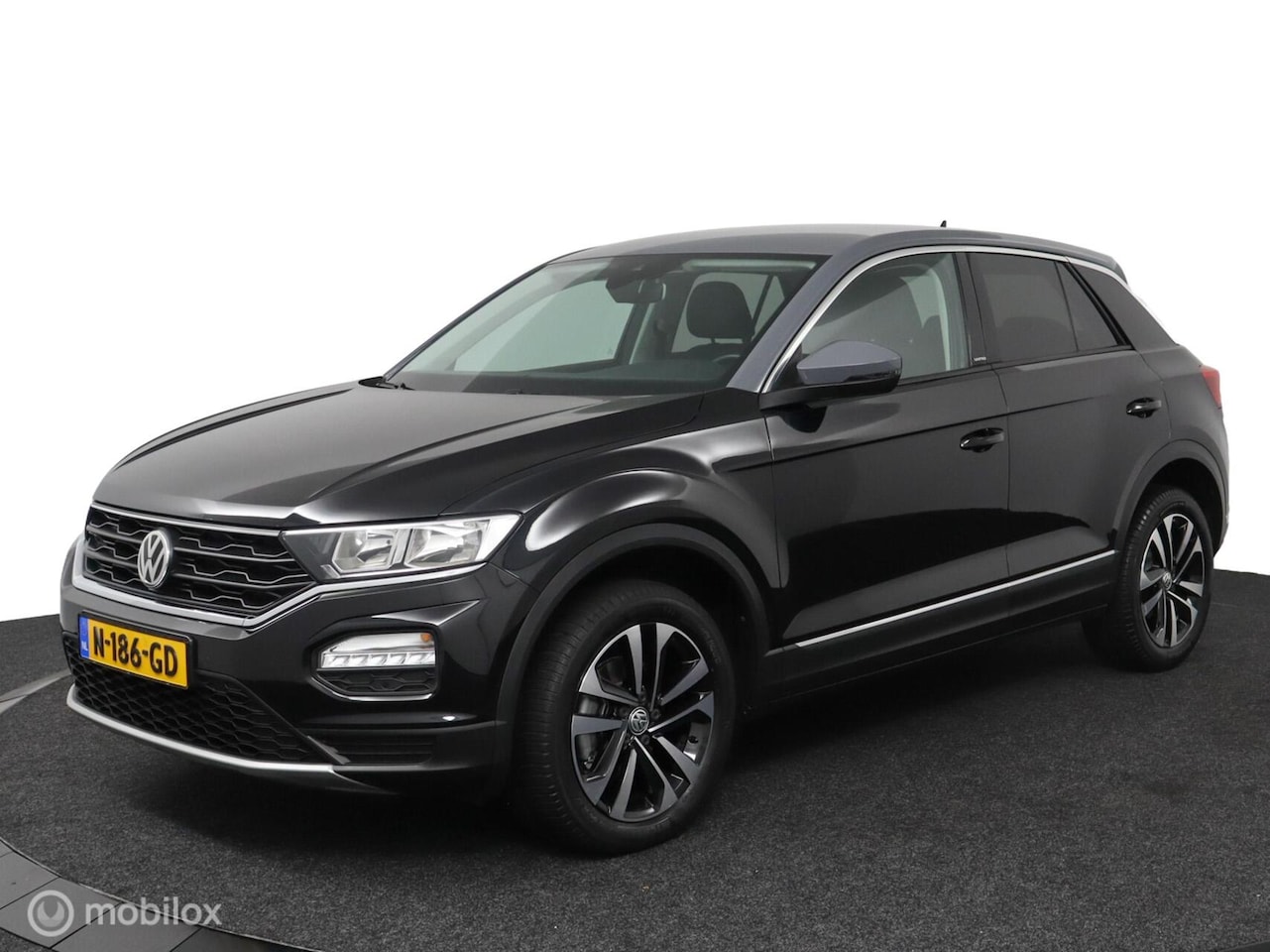 Volkswagen T-Roc - 1.5 TSI 150 Pk Sport| DSG Automaat | Standkachel | Elec. achterklep | Stoel verwarming | M - AutoWereld.nl