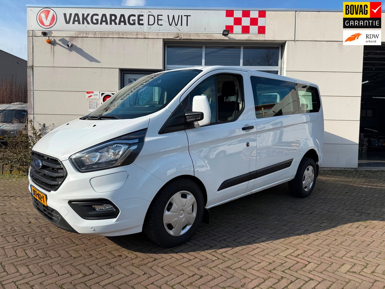 Ford Transit Custom - 320 1.0 EcoBoost L1H1 PHEV Trend 9 pers | Carplay - AutoWereld.nl