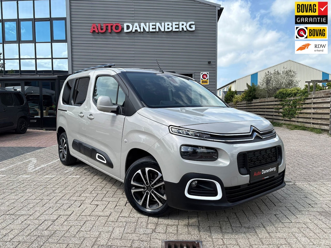 Citroën Berlingo - 1.2 PureTech Shine GARANTIE - AutoWereld.nl