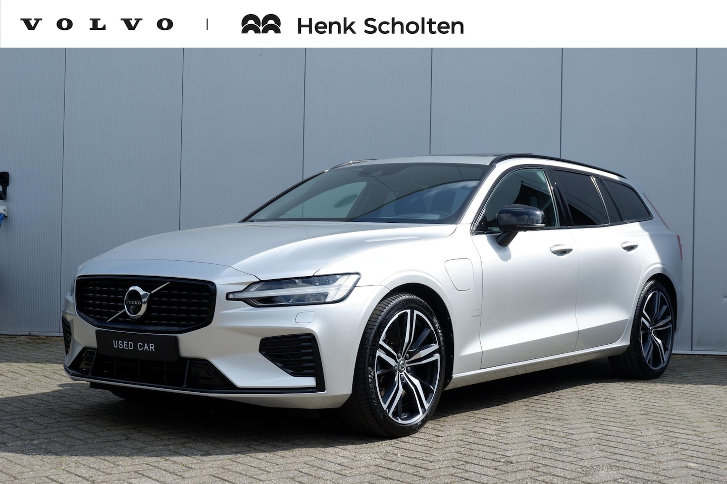 Volvo V60 - T6 Recharge AWD R-Design | Panoramadak | Head-up display | Adaptieve cruise control | Keyl - AutoWereld.nl