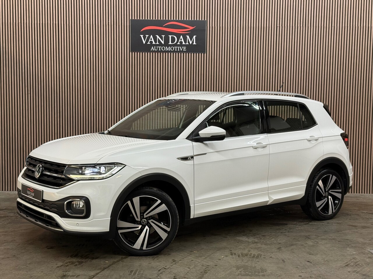 Volkswagen T-Cross - 1.0 TSI R-Line 2019 DSG IQ-LIGHT VIRTUAL CAMERA - AutoWereld.nl