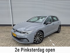 Volkswagen Golf - 1.5 TSI Life, Navigatie, Android/Carplay, Lm 18 Inch, Parksensoren, stoelverwarming