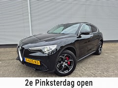 Alfa Romeo Stelvio - 2.0 T AWD Super Automaat, panoramadak, trekhaak, cruise, navigatie, achteruitrijcamera, le