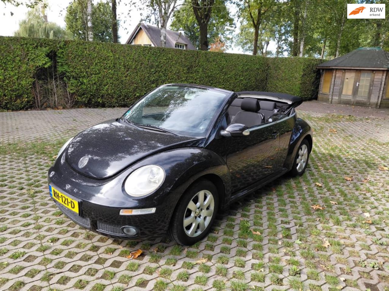 Volkswagen New Beetle Cabriolet - 2.0 Highline airco, electrische kap - AutoWereld.nl
