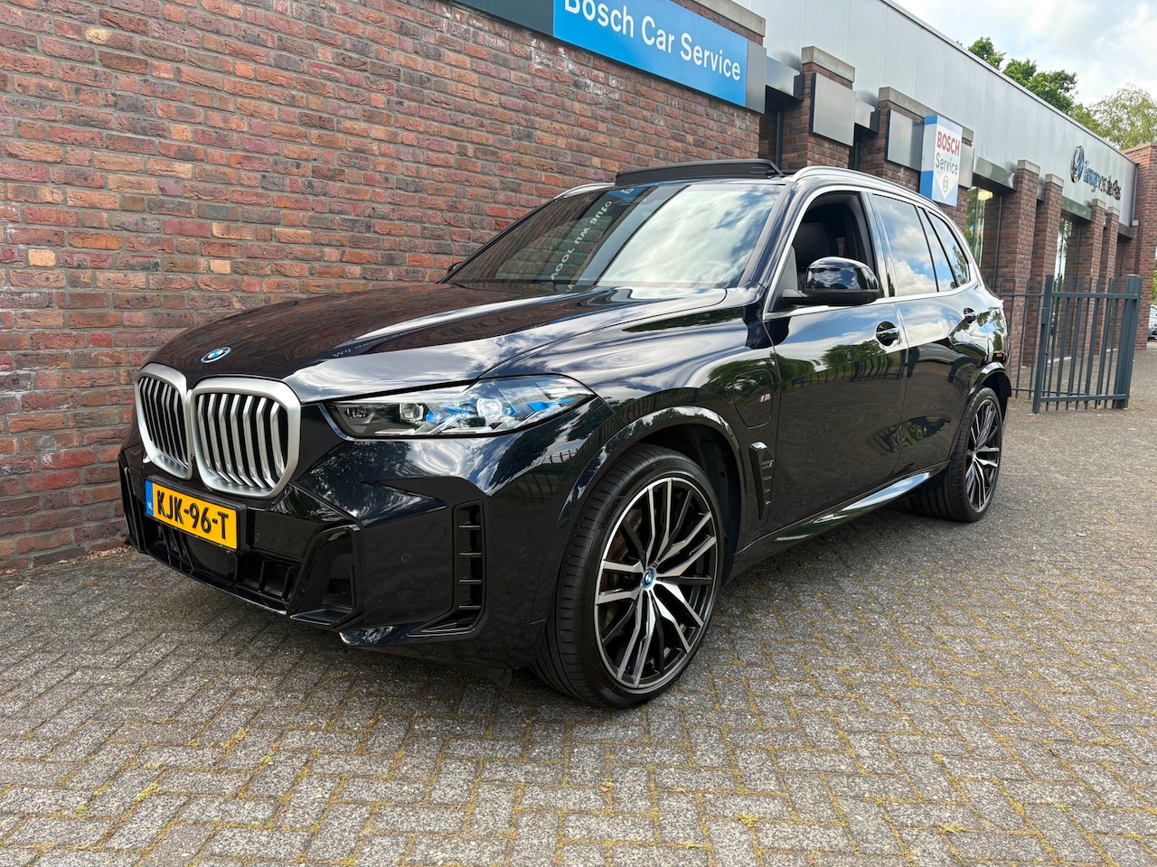 BMW X5 - XDrive 50e M-sport|Sky Lounge|Harman Kardon|Driving assistant - AutoWereld.nl