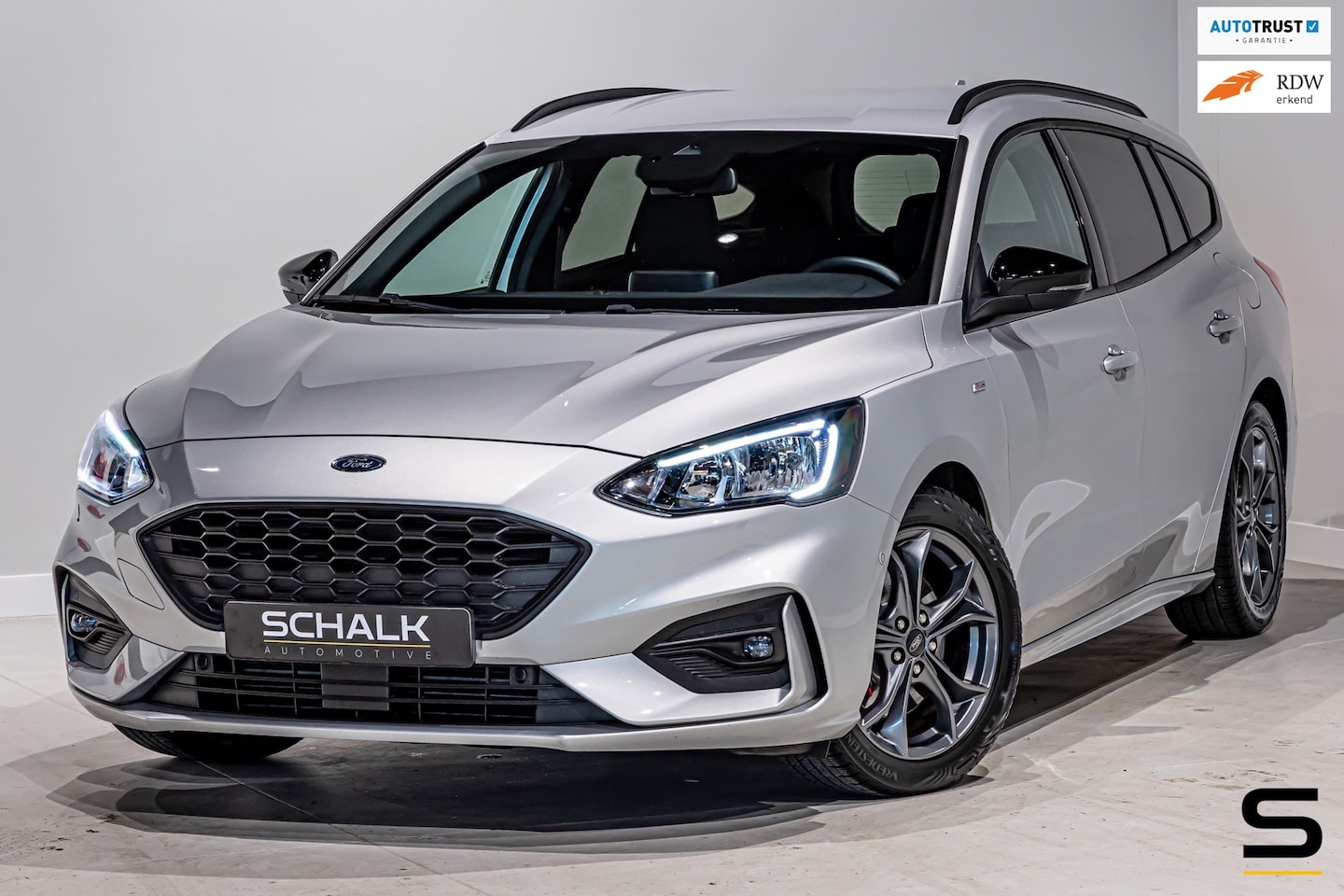 Ford Focus Wagon - 1.5 EcoBoost Active Business|ST-Line|Trekhaak - AutoWereld.nl
