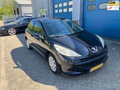 Peugeot 207 - 1.4 X-line