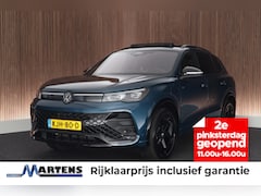 Volkswagen Tiguan - 1.5 eHybrid 204pk R-Line Edition Black Style Panoramadak Trekhaak 360Camera Stoelverwarmin