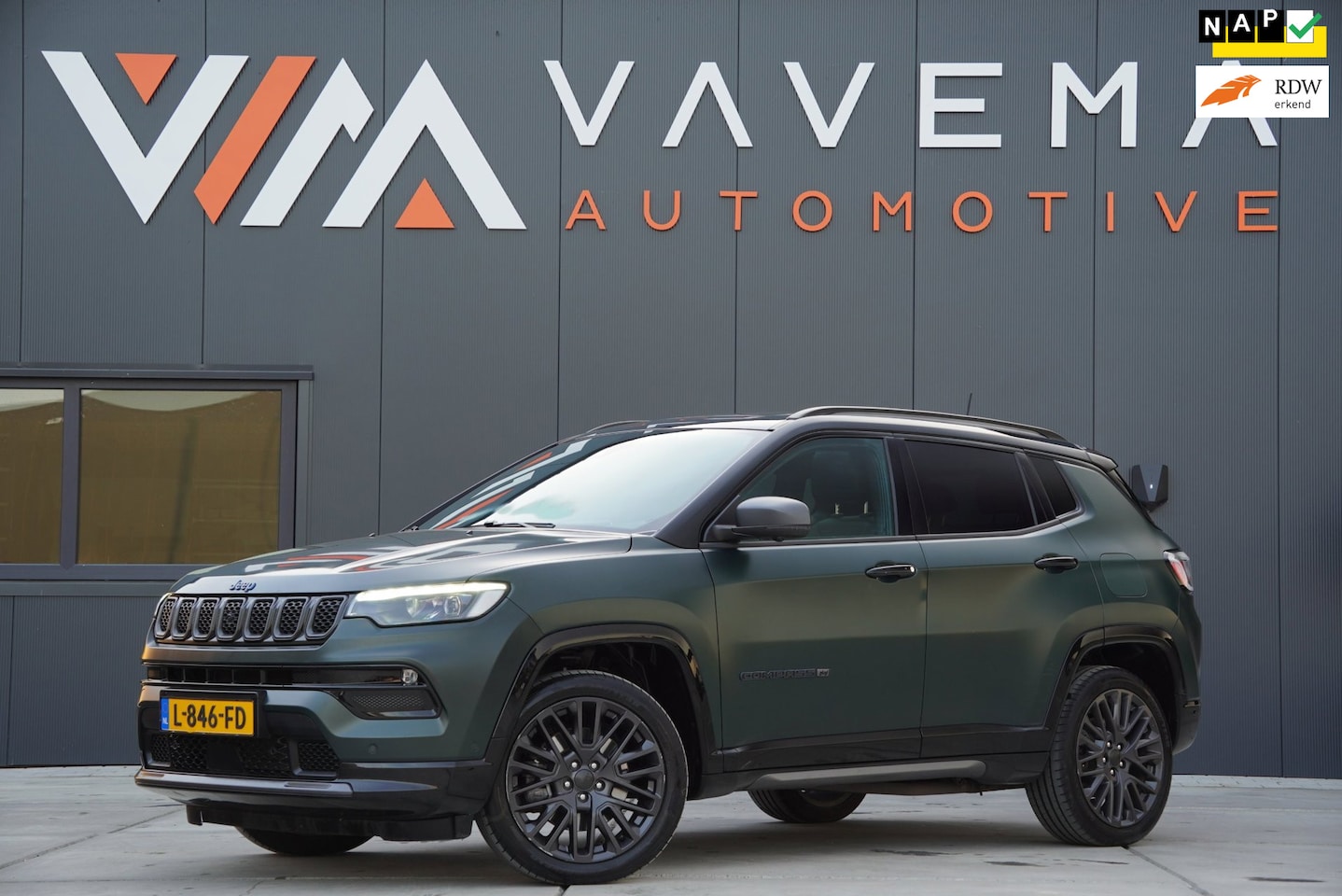 Jeep Compass - 4xe 240 Plug-in Hybrid Electric Trailhawk 2021 PHEV 4x4 SOH 89% Automaat Carplay Navi Pano - AutoWereld.nl