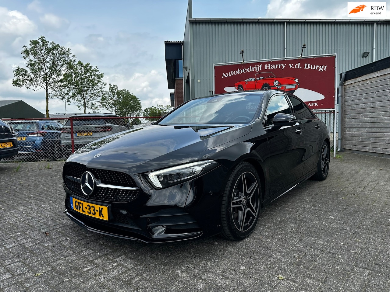 Mercedes-Benz A-klasse - 250 4MATIC AMG Premium Plus | Pano | Camera | Keyless | Sfeerverlichting | Burmester - AutoWereld.nl