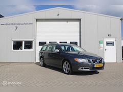 Volvo V70 - 2.0T Momentum R-design/Automaat/Leer/Navi/APK/NAP