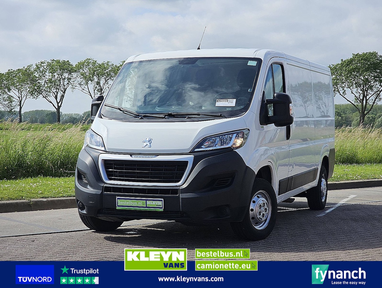 Peugeot Boxer - 2.2 L1H1 140PK Airco PDC - AutoWereld.nl