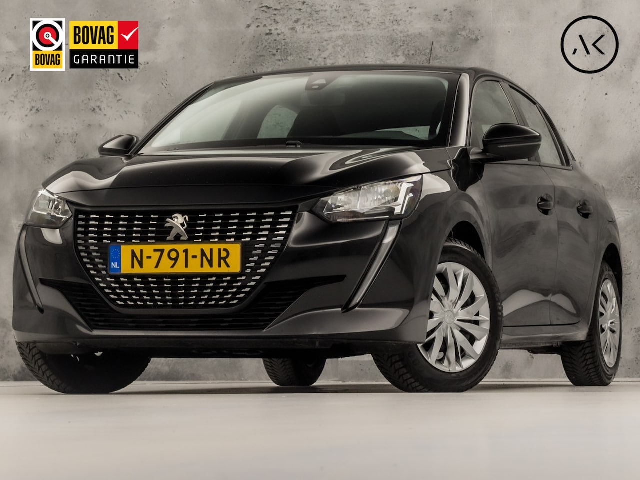 Peugeot 208 - 1.2 PureTech Sport (APPLE CARPLAY, GROOT NAVI, CRUISE, SPORTSTOELEN, LANE ASSIST, NIEUWSTA - AutoWereld.nl