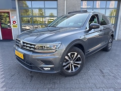 Volkswagen Tiguan - 1.5 TSI ACT Highline Business R |SCHUIFDAK|TREKHAAK|