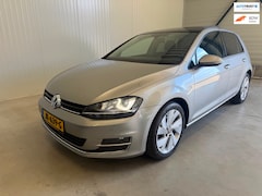 Volkswagen Golf - 1.4 TSI ACT Highline pano led pdc