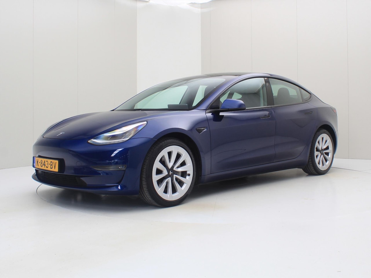 Tesla Model 3 - Long-Range AWD 351pk 75 kWh FACELIFT [ TREKHAAK+WARMTEPOMP+AUTOPILOT+620KM WLTP+PREMIUM AU - AutoWereld.nl