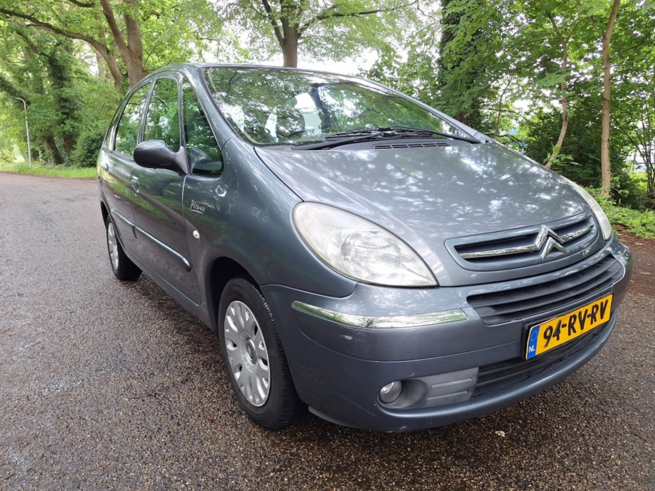 Citroën Xsara Picasso - 1.8i-16V Attraction met nieuwe apk, airco en wijnig km - AutoWereld.nl