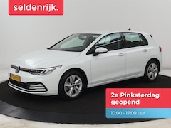 Volkswagen Golf - 1.0 eTSI Life | Carplay | Sfeerverlichting | Adaptive cruise | Navigatie | Parkeerhulp | F