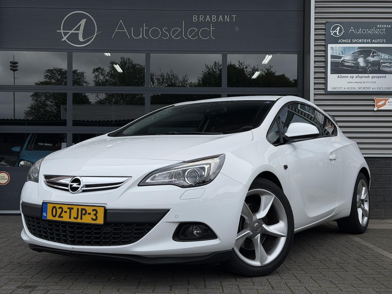Opel Astra GTC - 1.4 Turbo Sport Cruise | Camera | Clima - AutoWereld.nl