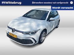 Volkswagen Golf - 1.4 eHybrid GTE / Navigatie / Stoel+stuur verwarming / Navigatie / App connect / Parkeerse