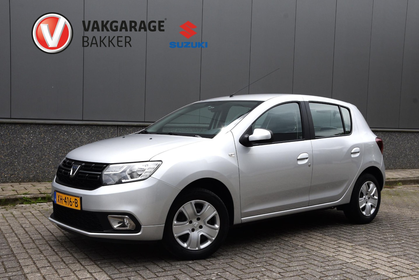 Dacia Sandero - 0.9 TCe Laureate | Trekhaak | Dealer onderhouden | Cruise control | - AutoWereld.nl