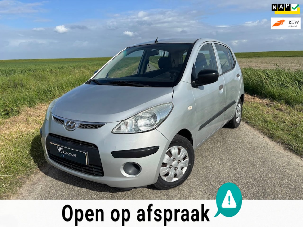 Hyundai i10 - 1.1 Active Cool Nieuwe banden + APK | Nap | Airco | Onderhoudsboekjes - AutoWereld.nl