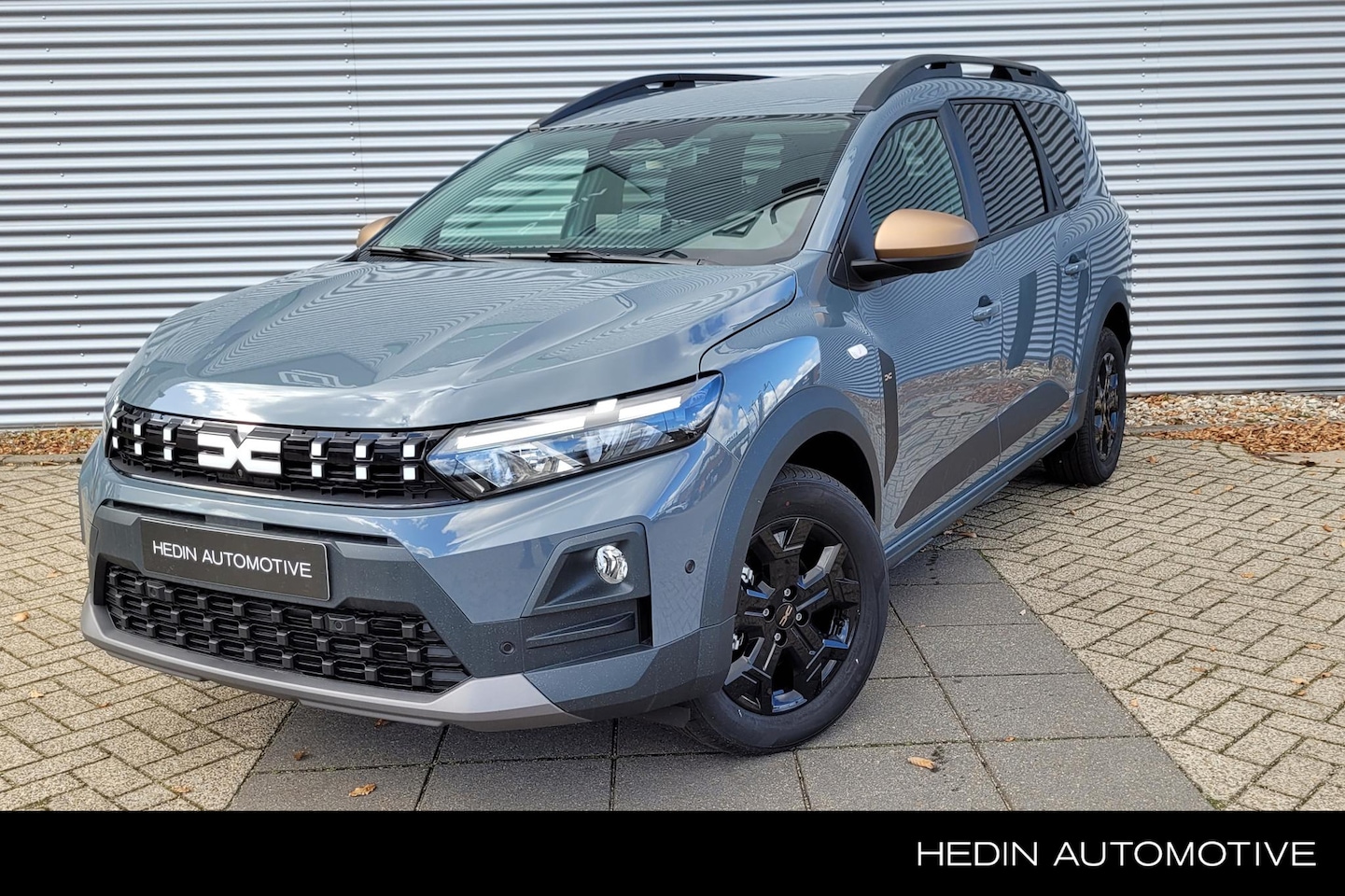Dacia Jogger - 1.0 TCe 110 limited edition 7p. |Navigatie | Camera | LM velgen | - AutoWereld.nl
