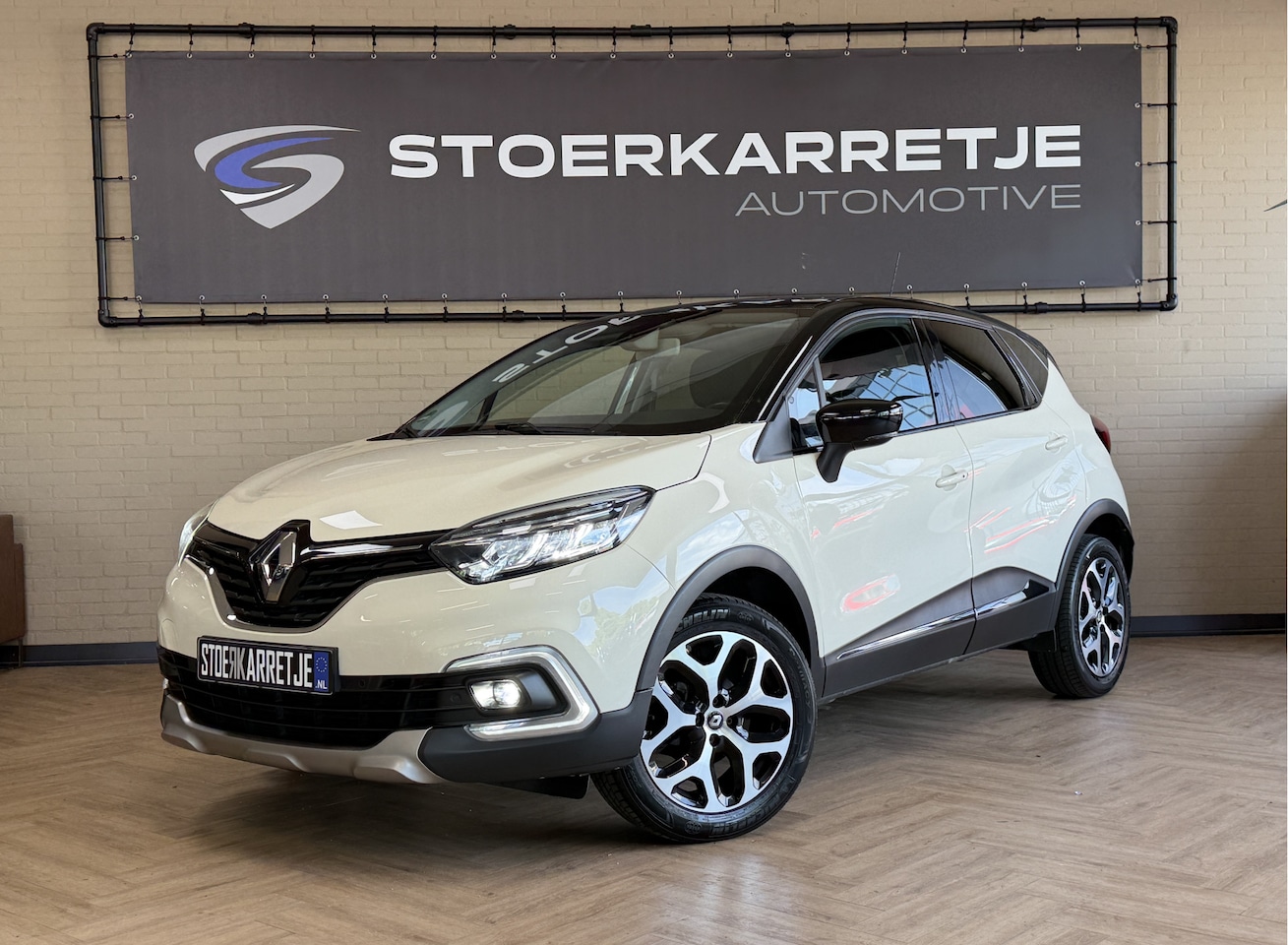 Renault Captur - 0.9 TCe Intens Navi | 17" | Stoelverwarming | Camera | Bluetooth | 100% elk jaar Dealer on - AutoWereld.nl