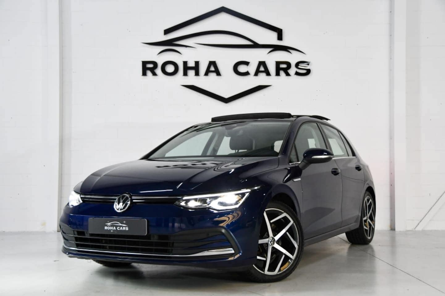 Volkswagen Golf - 1.5 eTSI R-Line 1.5 eTSI R-Line - AutoWereld.nl