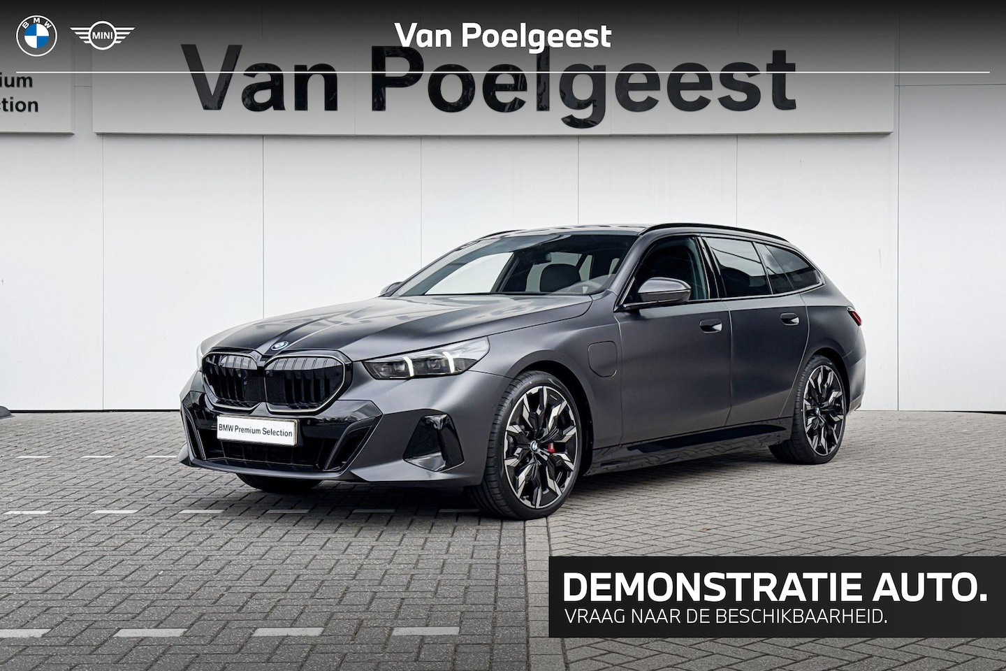 BMW 5-serie Touring - 550e xDrive Bowers & Wilkins | M Sport | Trekhaak - AutoWereld.nl