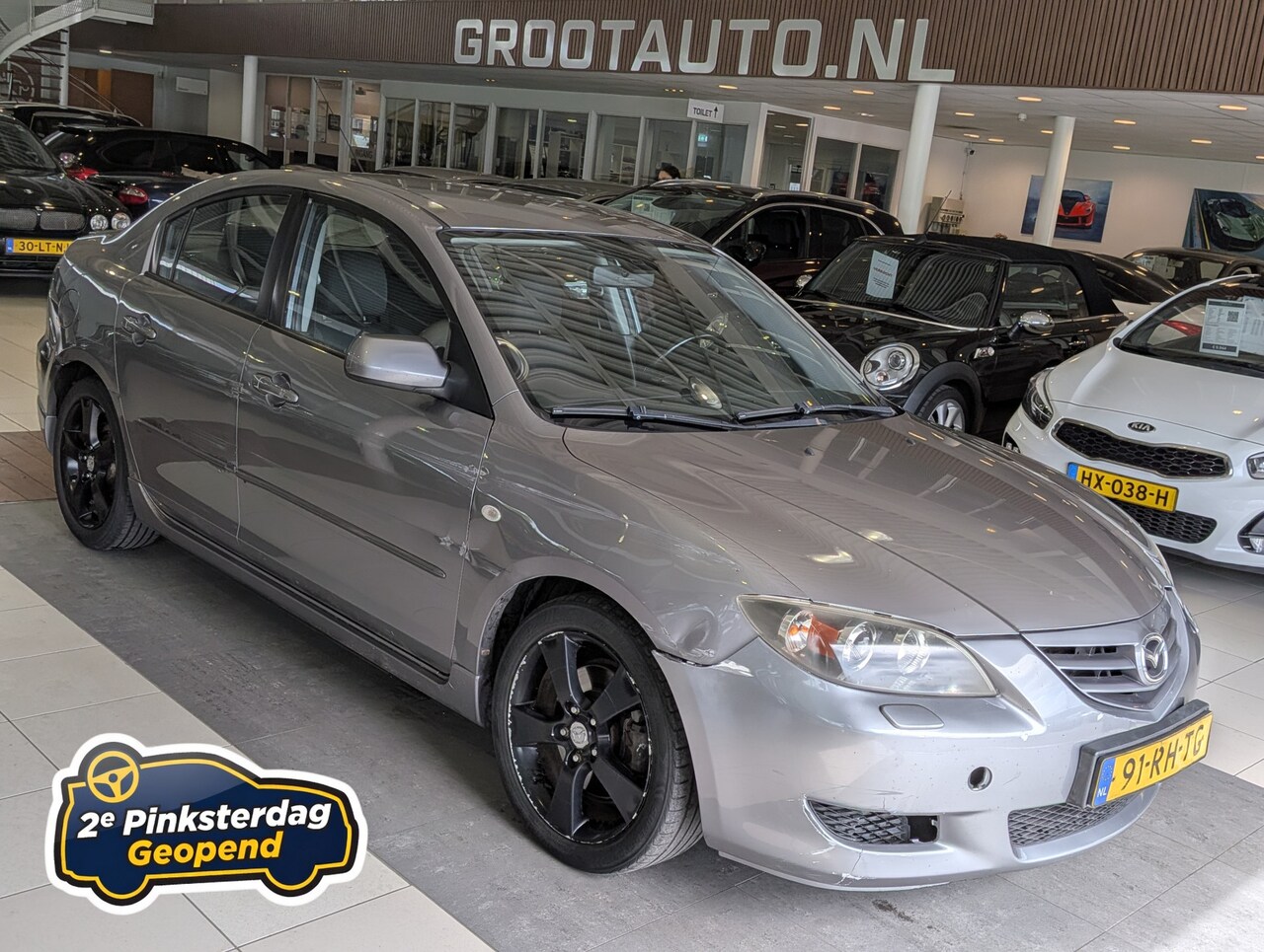 Mazda 3 - 2.0 Active OPKNAPPER Airco, Trekhaak, Stuurbekrachtiging - AutoWereld.nl