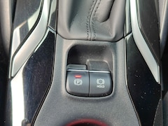 Toyota Corolla Touring Sports - 1.8 HYBRID BUSINESS CLIMA CAMERA BLUETOOTH AD-CRUISE NAVI LM VELGEN 16'' NL-AUTO