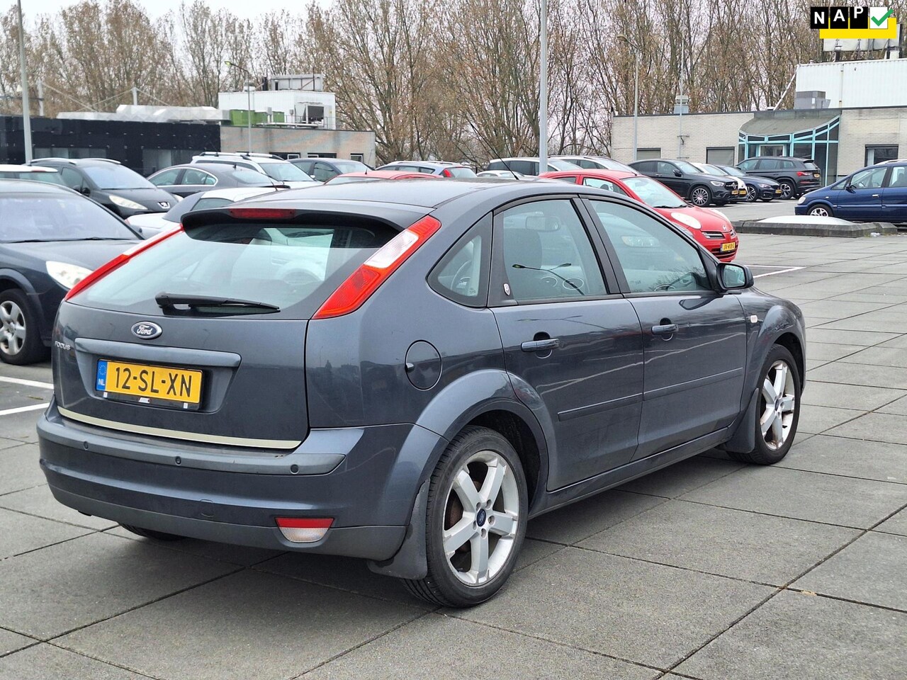 Ford Focus - €2249,-1.6-16V Ghia Nwe Apk 2027 Airco Nappas - AutoWereld.nl