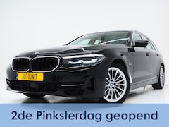 BMW 5-serie Touring - 530e xDrive | LED Grille | Leder | Camera | Adaptive Cruise | Sfeerlicht | Dodehoek | Carp