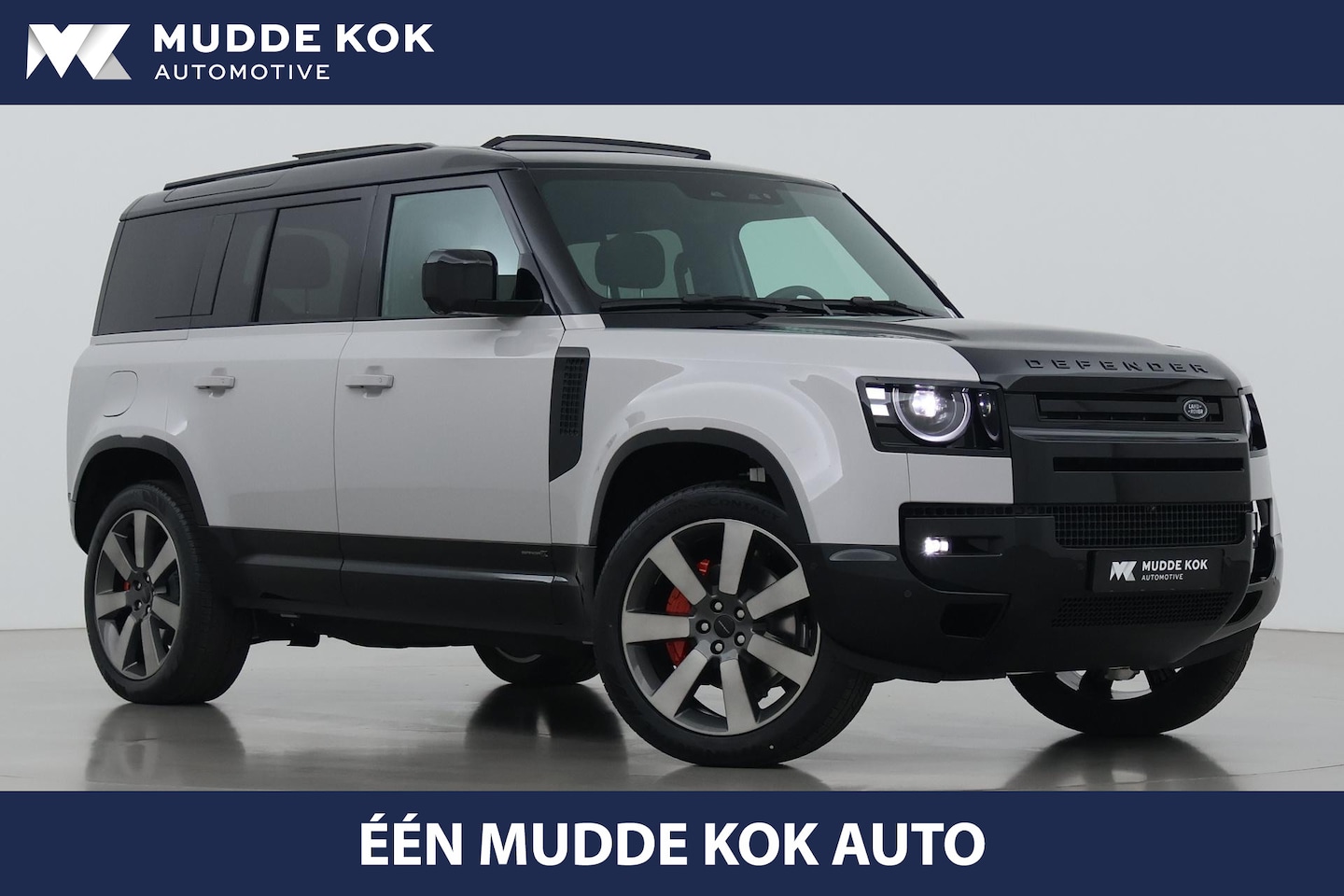 Land Rover Defender 110 - 2.0 P300e X | FACELIFT | ClearSight | Meridian Surround | Trekhaak | Luchtvering | Koelbox - AutoWereld.nl