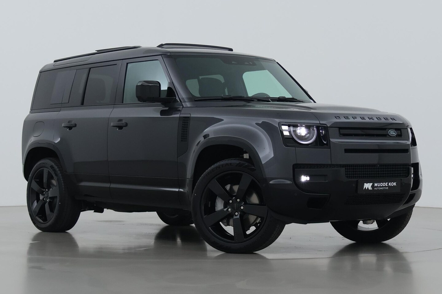 Land Rover Defender 110 - 3.0 D350 X-Dynamic HSE | Meridian Surround | ClearSight | 22 Inch | Black Pack | Head-Up - AutoWereld.nl