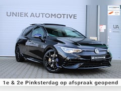 Volkswagen Golf - 2.0 TSI R 4MOTION R20 PERFORMANCE | 20 JAHRE | AKRAPOVIC | PANO | HARMAN KARDON | CAMERA |