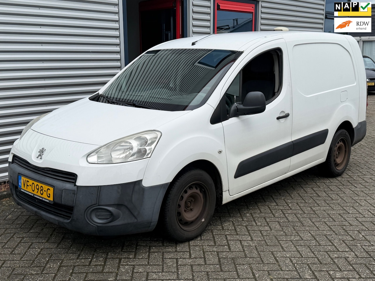 Peugeot Partner - 122 1.6 e-HDI L2 XR Schijfdeur - AutoWereld.nl