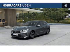 BMW 1-serie - 120 M Sport Automaat / Panoramadak / Sportstoelen / Achteruitrijcamera / M Adaptief onders