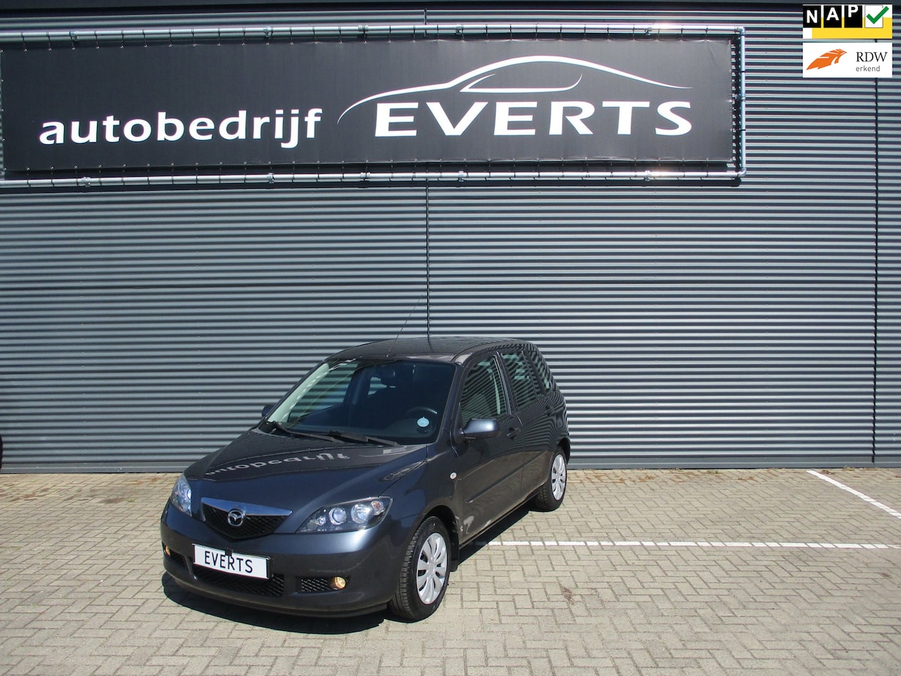 Mazda 2 - 1.4 Exclusive Airco 145269 Km Nap zeer mooie en goed rijdende auto nu leuke meeneem prijs - AutoWereld.nl