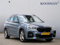 BMW X1 - sDrive18i High Executive 136 Pk Automaat Navigatie / DAB / PDC / Trekhaak / Elektr Achterk
