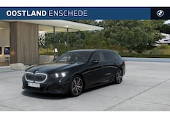 BMW i5 Touring - eDrive40 M Sport / Panoramadak / Trekhaak / Comfortstoelen / Parking Assistant Plus / Comf