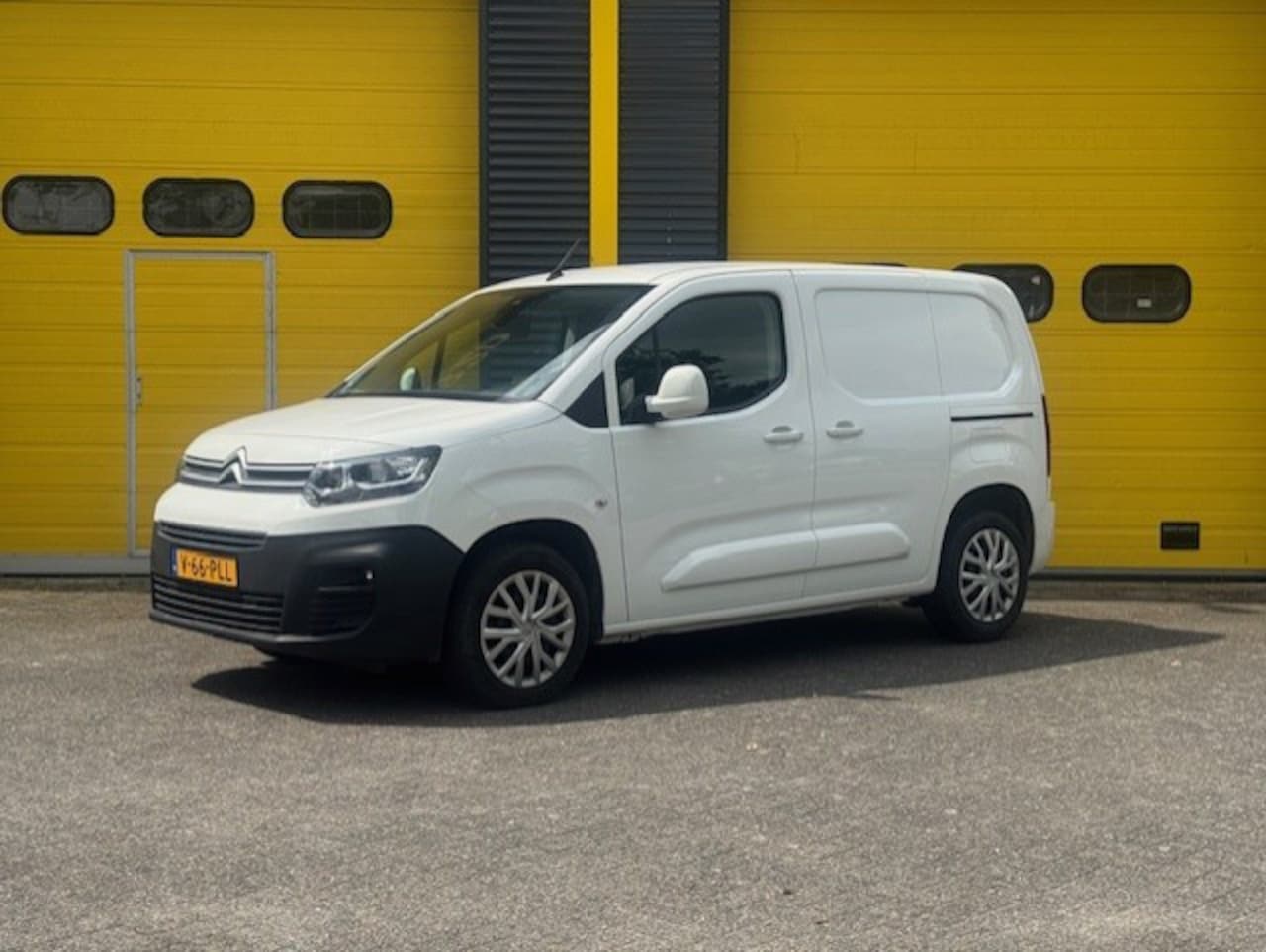 Citroën Berlingo - 1.2 Full Options Prijs INCL BTW - AutoWereld.nl