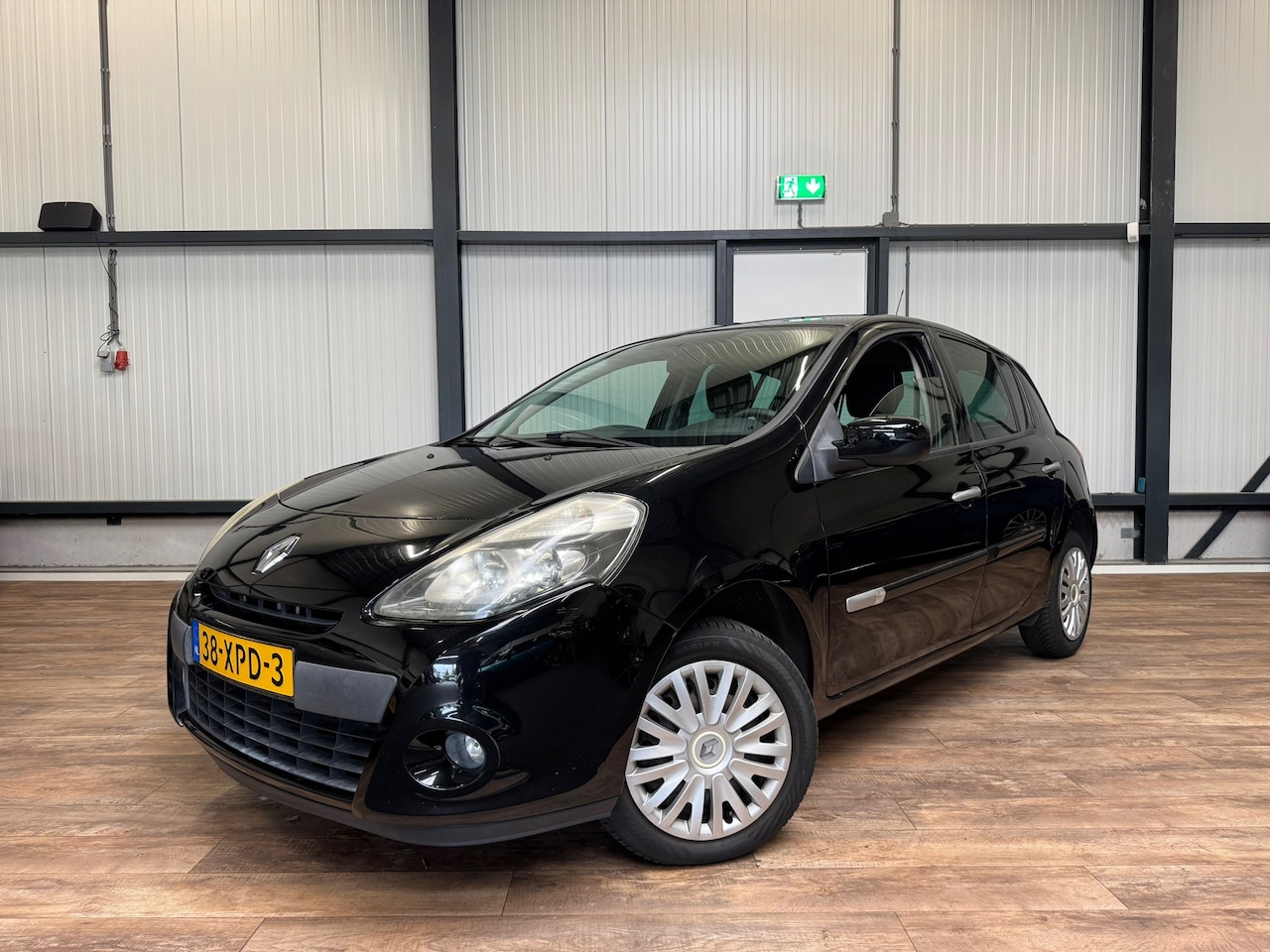 Renault Clio - 1.2 Authentique 5drs / airco / nette staat - AutoWereld.nl