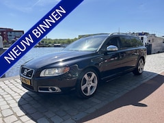 Volvo V70 - 2.0T R-Edition airco/ecc leer navigatie apk