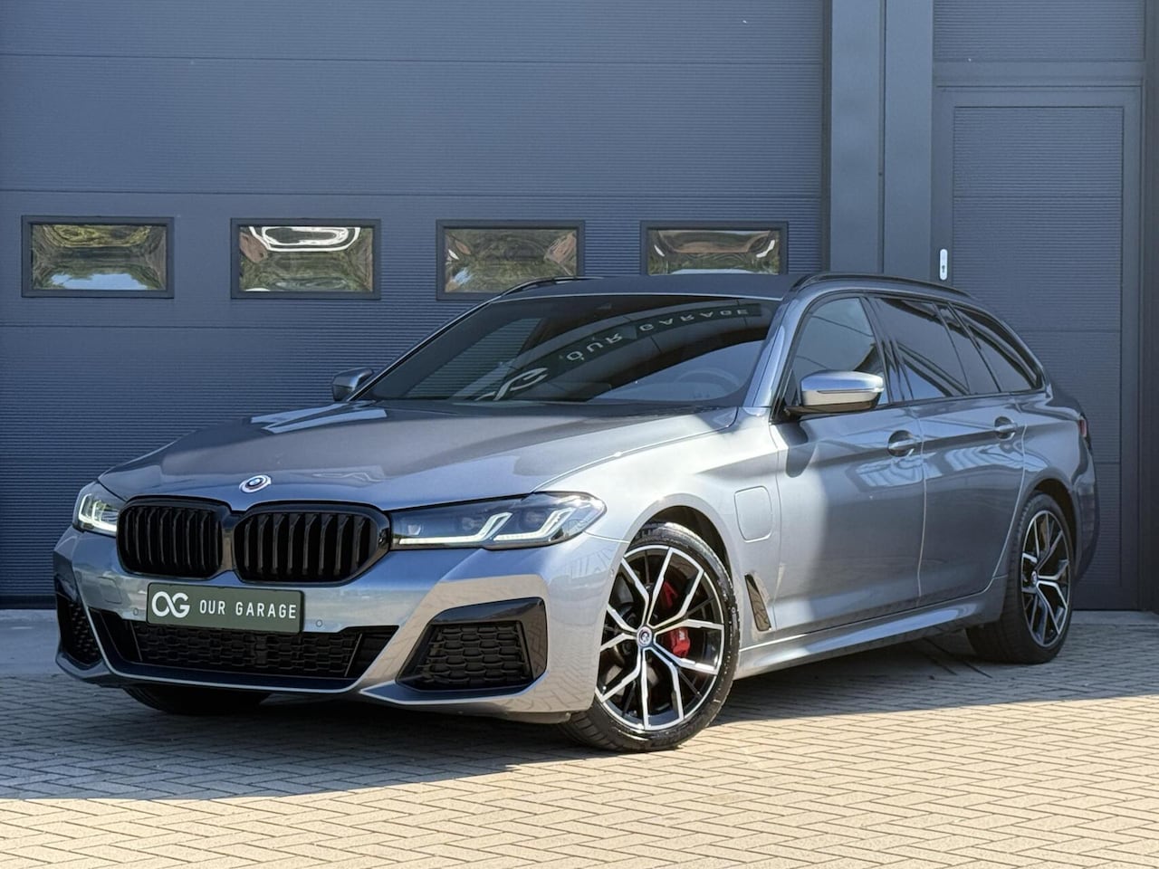 BMW 5-serie Touring - 530e M-Sport|Leer|H&K|Memory|19" - AutoWereld.nl